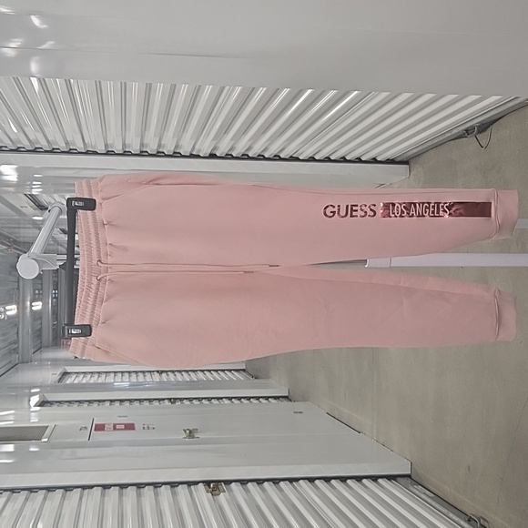 Guess Matching Set Pink - Picture 3 of 5